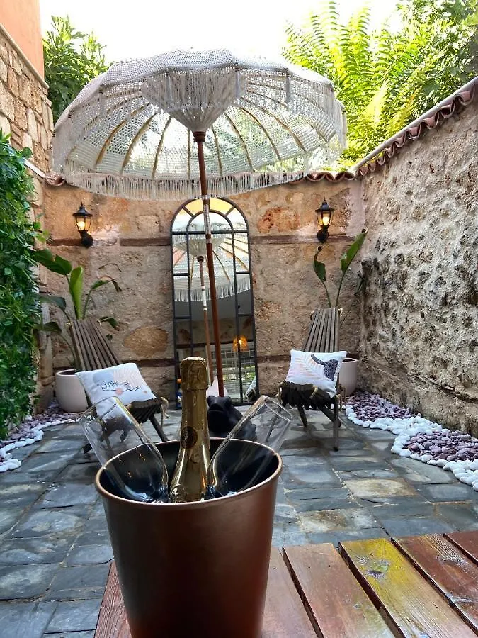 Noa'S Boutique Hotel Antalya Bed & Breakfast